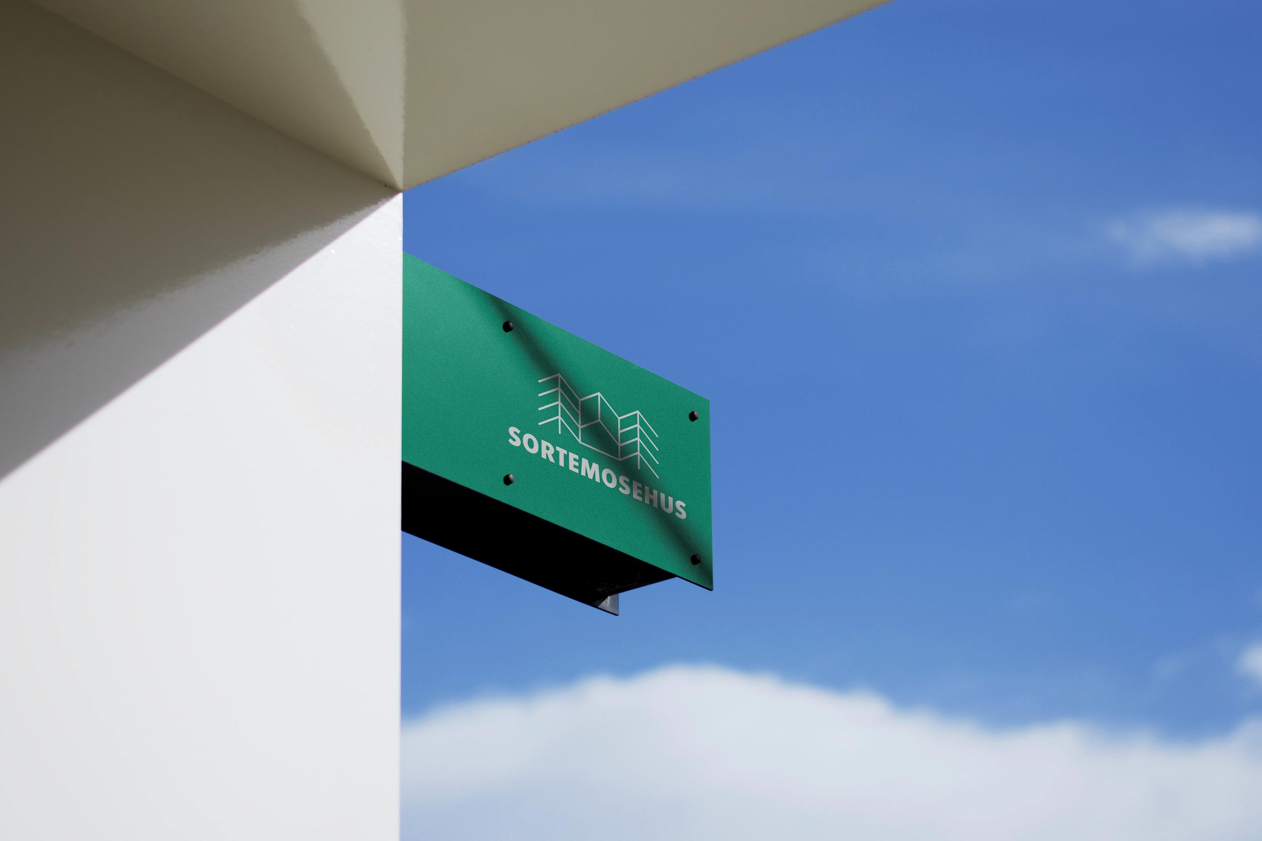 Sign-Mockup-2